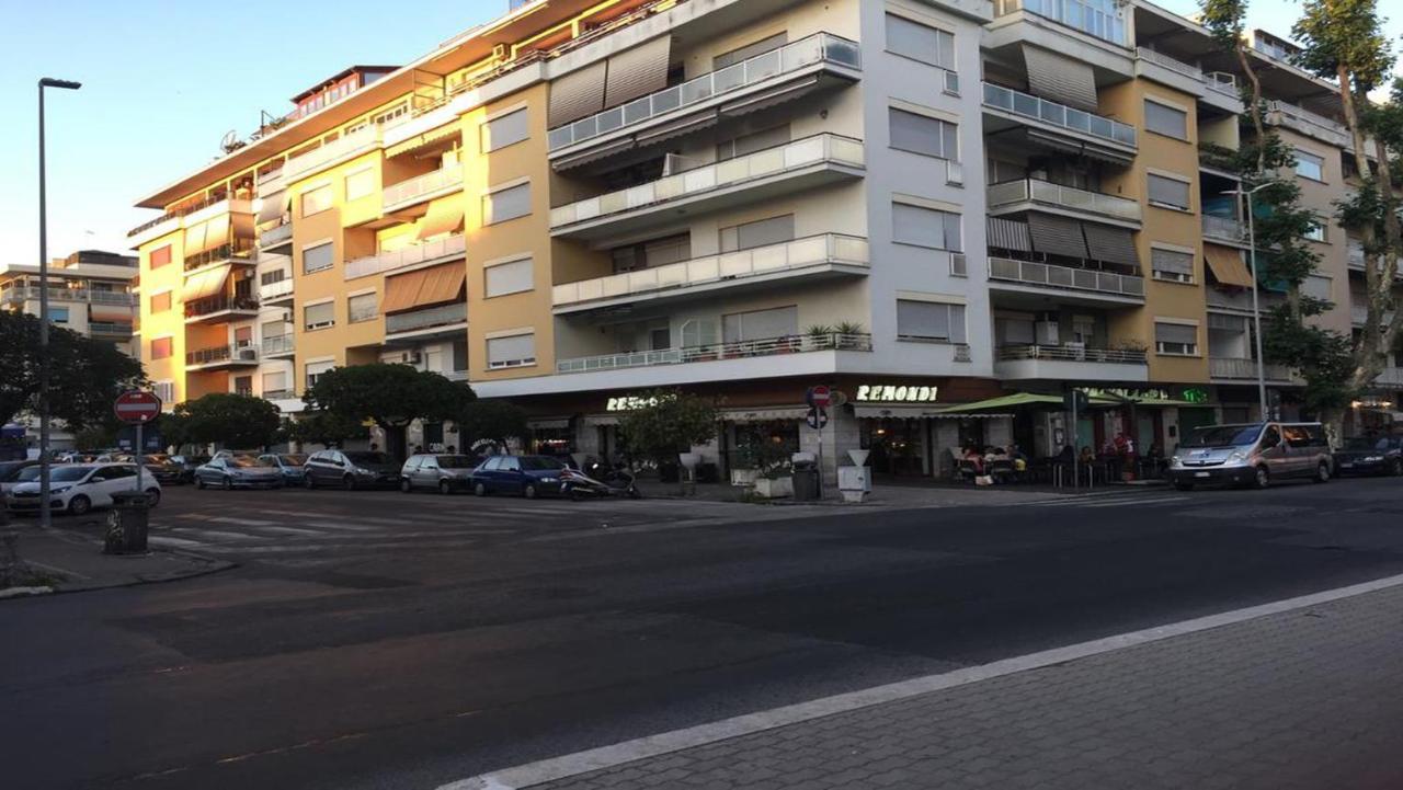 From Ostia Beach To Rome & Airport In A Heartbeat! Екстериор снимка